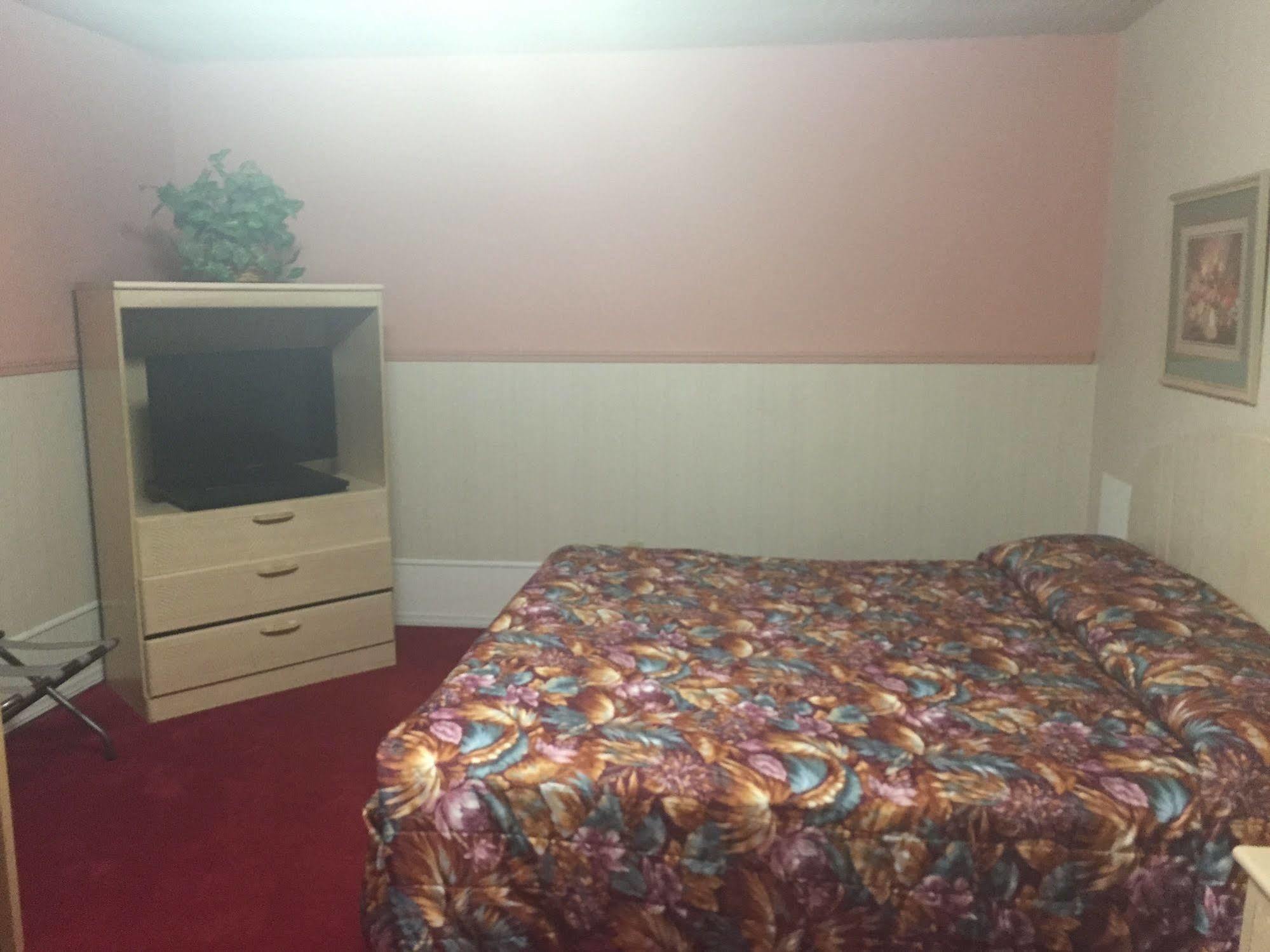 Carlin Villa Motel Carlinville Экстерьер фото