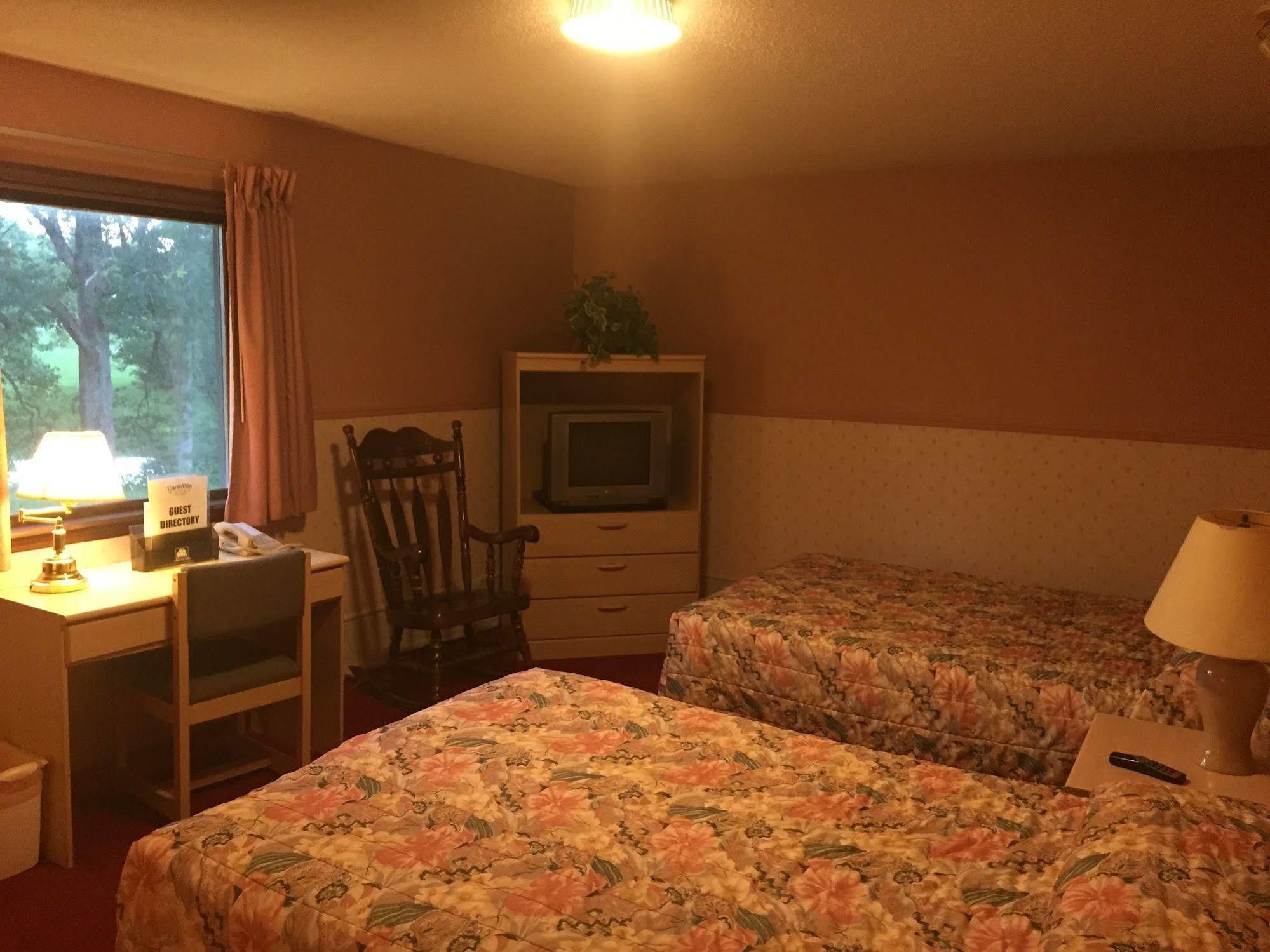 Carlin Villa Motel Carlinville Экстерьер фото