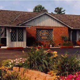 Carlin Villa Motel Carlinville Экстерьер фото